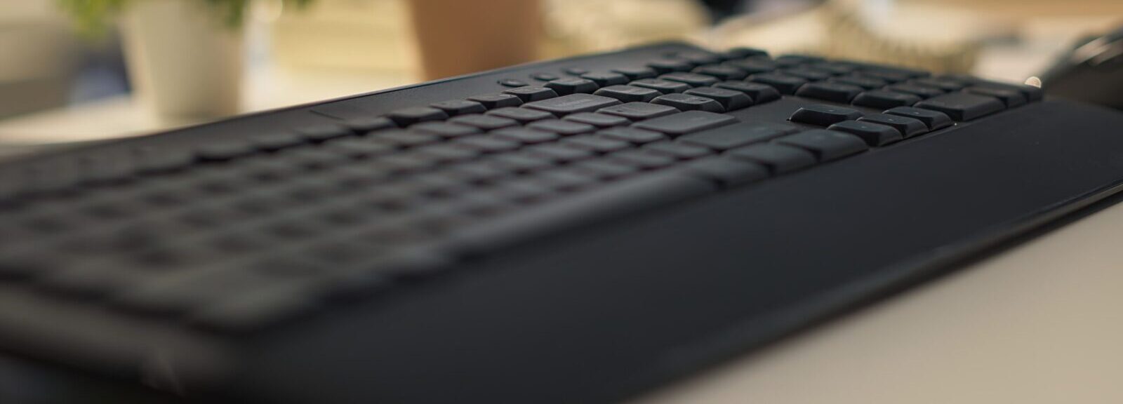 Zwischen Menschen und KI